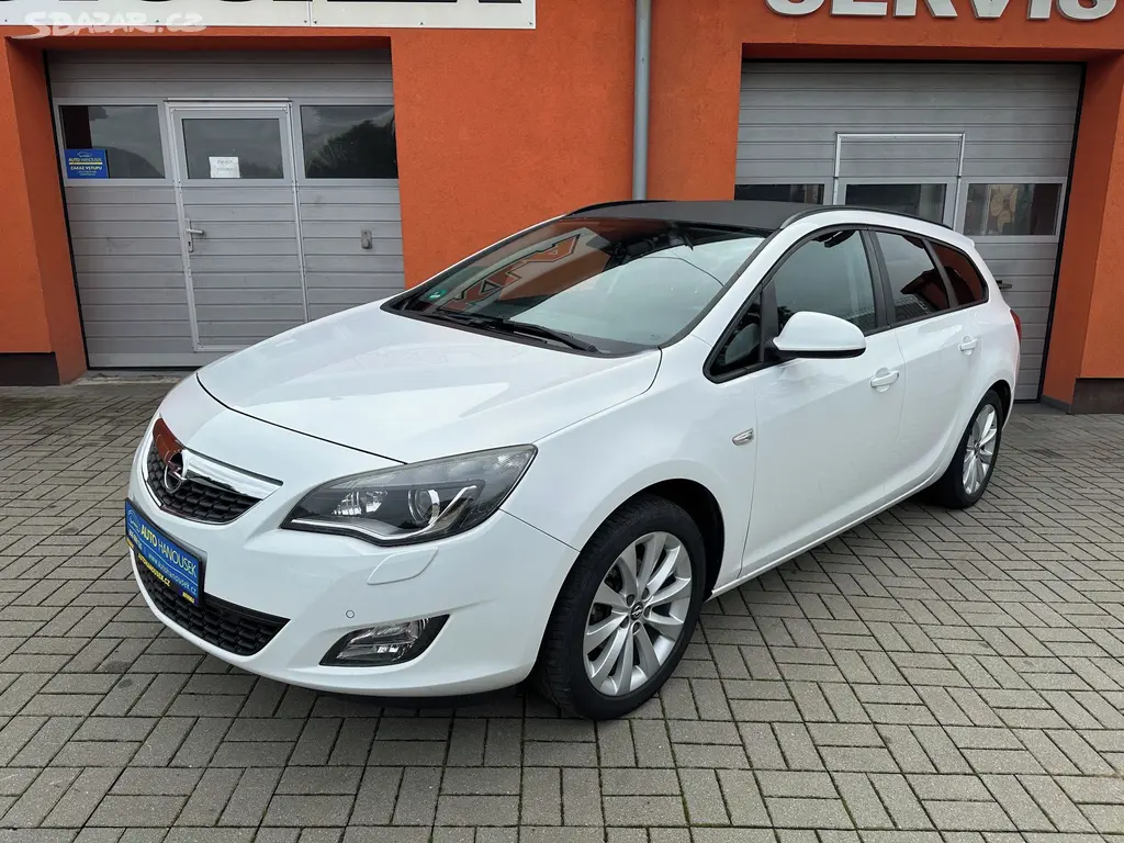 Opel Astra, 1.4 T 103KW NAVI,BI-XENON